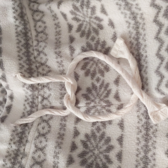 Old navy fleece pajama bottoms - Picture 6 of 6